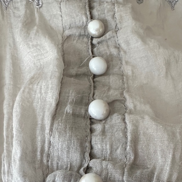 SIMPLY IRRESISTIBLE | Light Gray Blouse with Lace - Picture 8 of 14